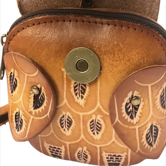 LAST ONE! Handmade Handcrafted Genuine Leather Owl Wristlet Coin Purse - Picture 4 of 8